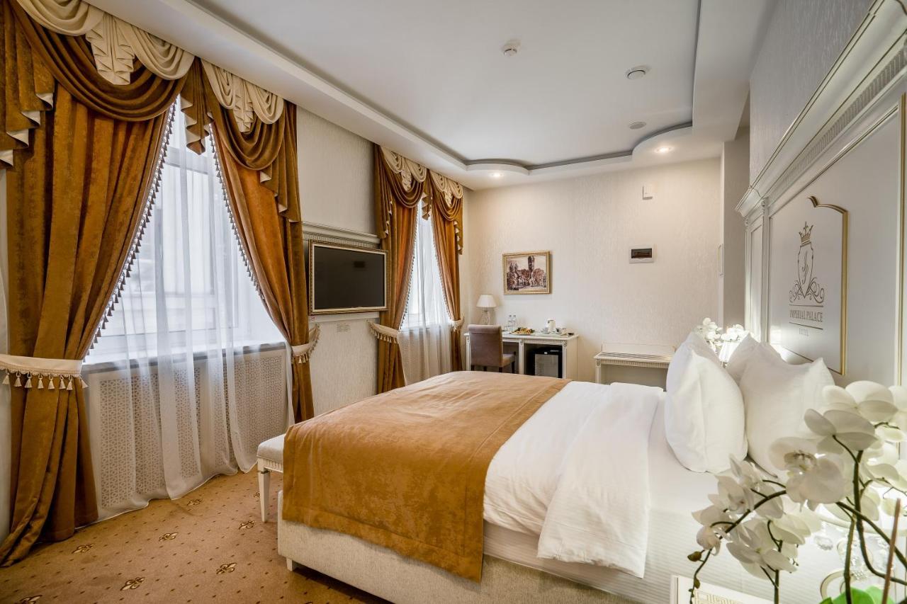 Imperial Palace Hotel Minsk Exteriör bild